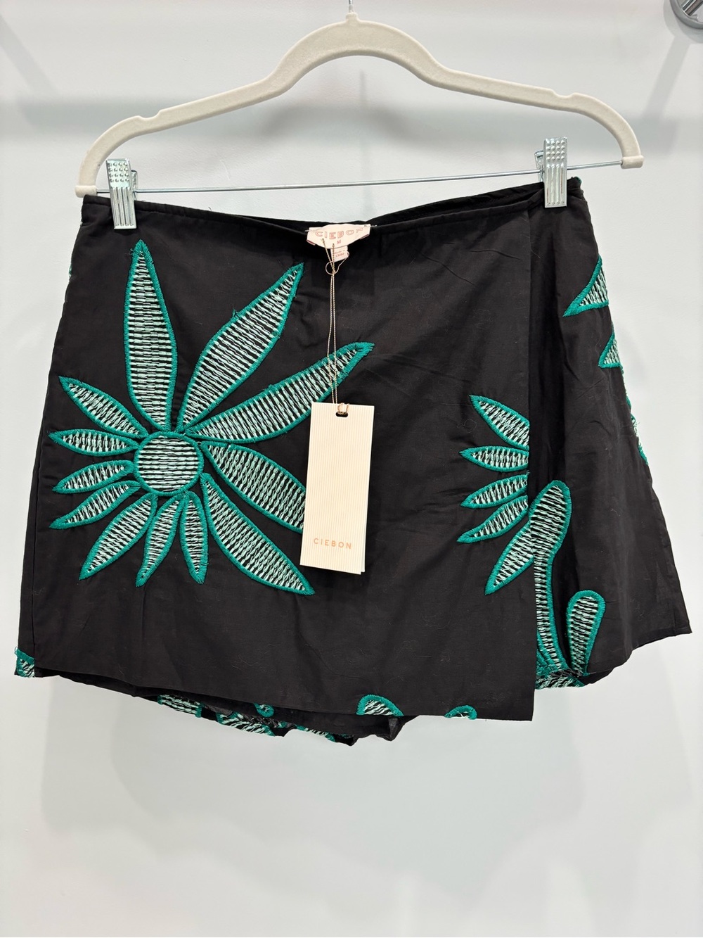 NWT - Black Women's Embroidered Leaf Skort with Teal Accents